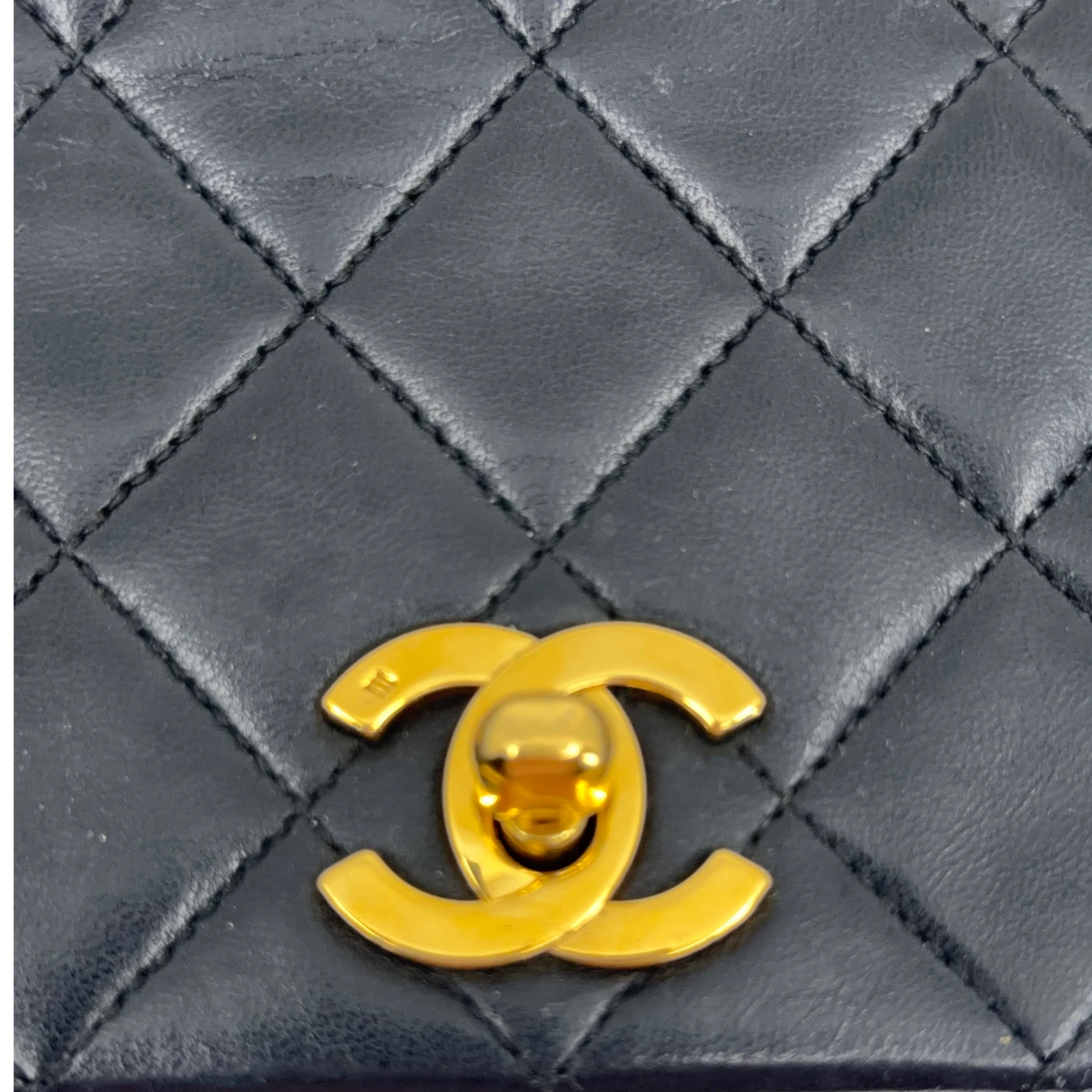 Chanel Vintage Full Flap Bag Lammleder Schwarz Gold 1989-1991 – Ansicht 10