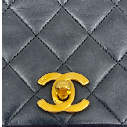 Chanel Vintage Full Flap Bag Lammleder Schwarz Gold 1989-1991 – Ansicht 10