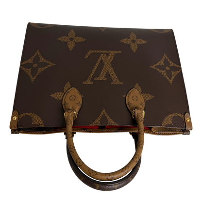 Louis Vuitton OnTheGo MM Monogram Giant Reverse Canvas Braun Gold