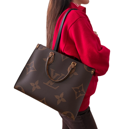 Louis Vuitton OnTheGo MM Monogram Giant Reverse Canvas Braun Gold