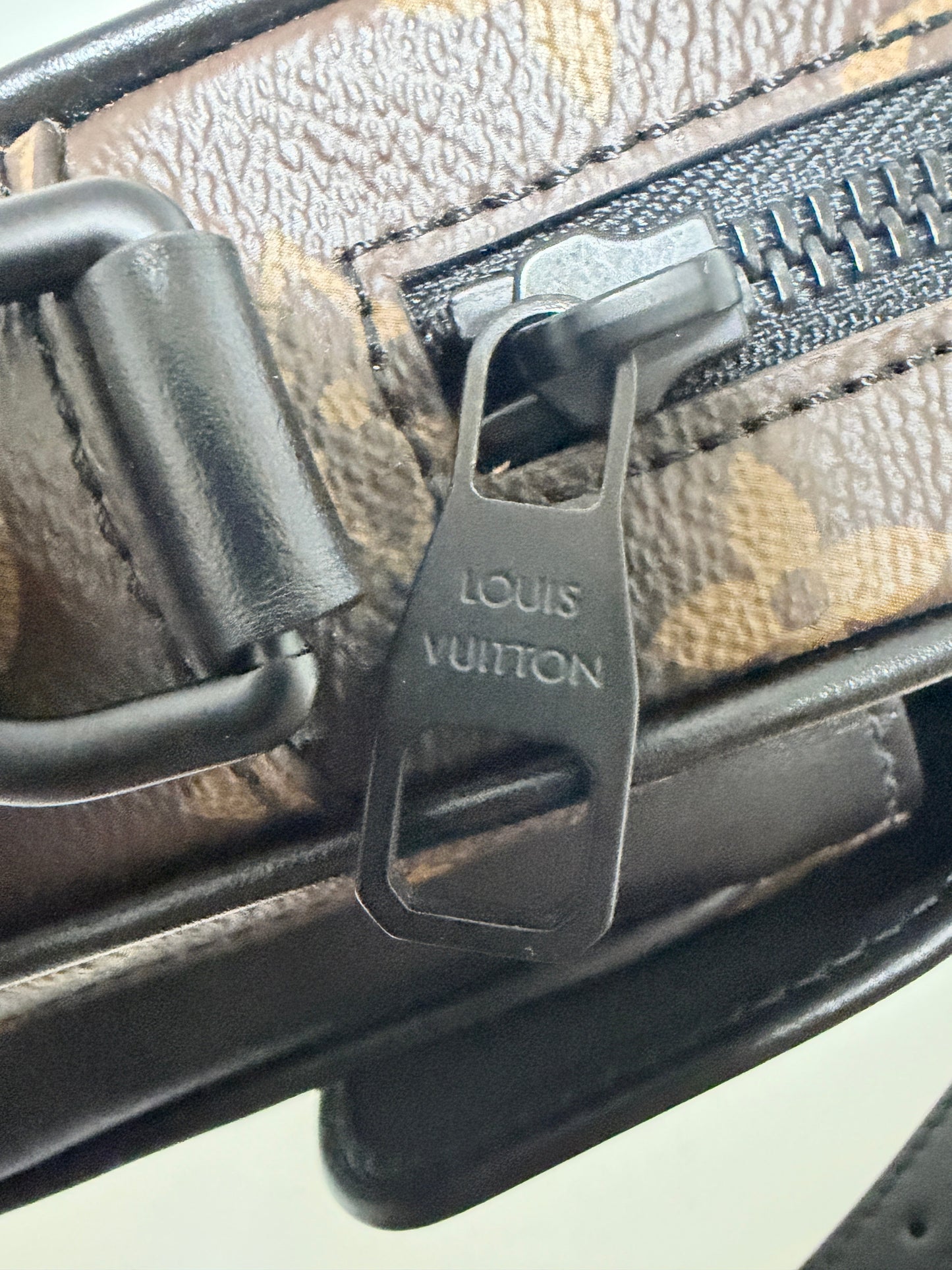 Louis Vuitton Christopher Wearable Wallet Monogram Macassar Fullset / neuwertig Louis Vuitton