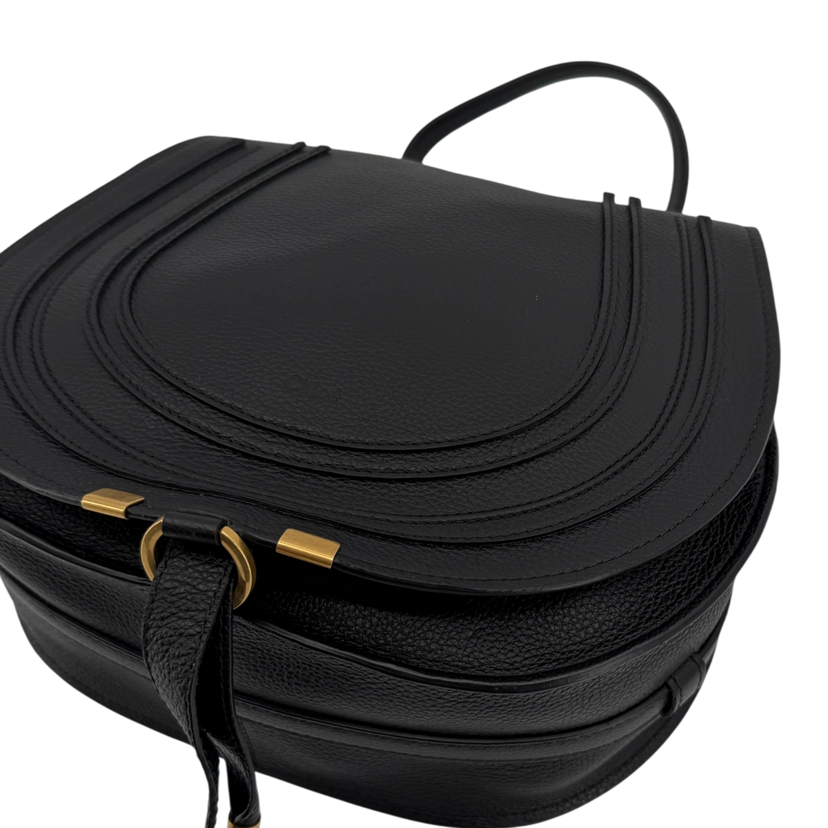 Chloé Marcie Medium Saddle Bag Genarbtes Kalbsleder Schwarz Gold
