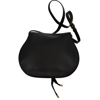 Chloé Marcie Medium Saddle Bag Genarbtes Kalbsleder Schwarz Gold