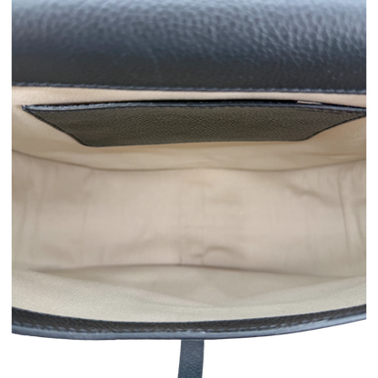 Chloé Marcie Medium Saddle Bag Genarbtes Kalbsleder Schwarz Gold