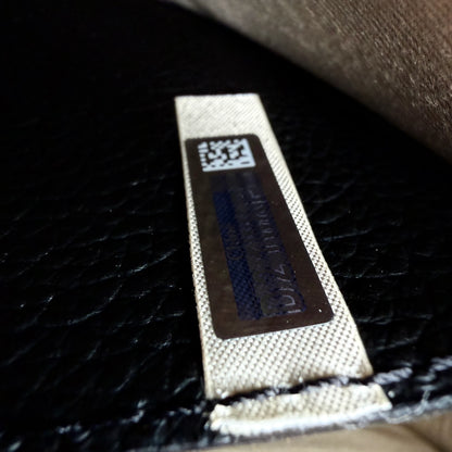 Chloé Marcie Medium Saddle Bag Genarbtes Kalbsleder Schwarz Gold