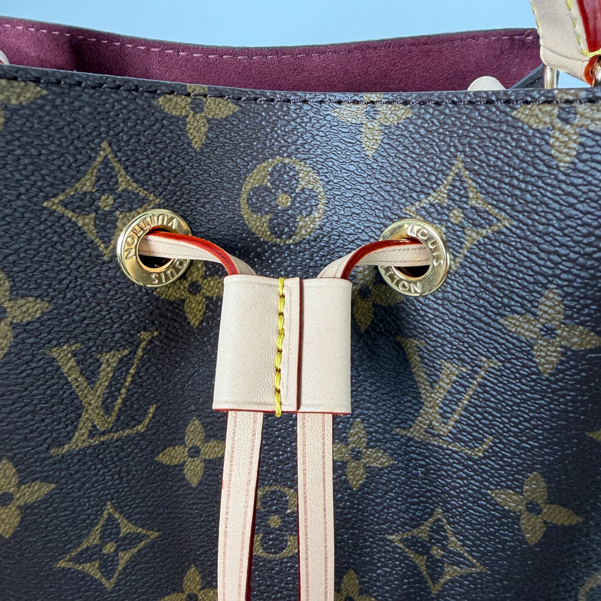 Louis Vuitton NéoNoé BB Monogram Canvas Braun Bordeaux Gold – Ansicht 8