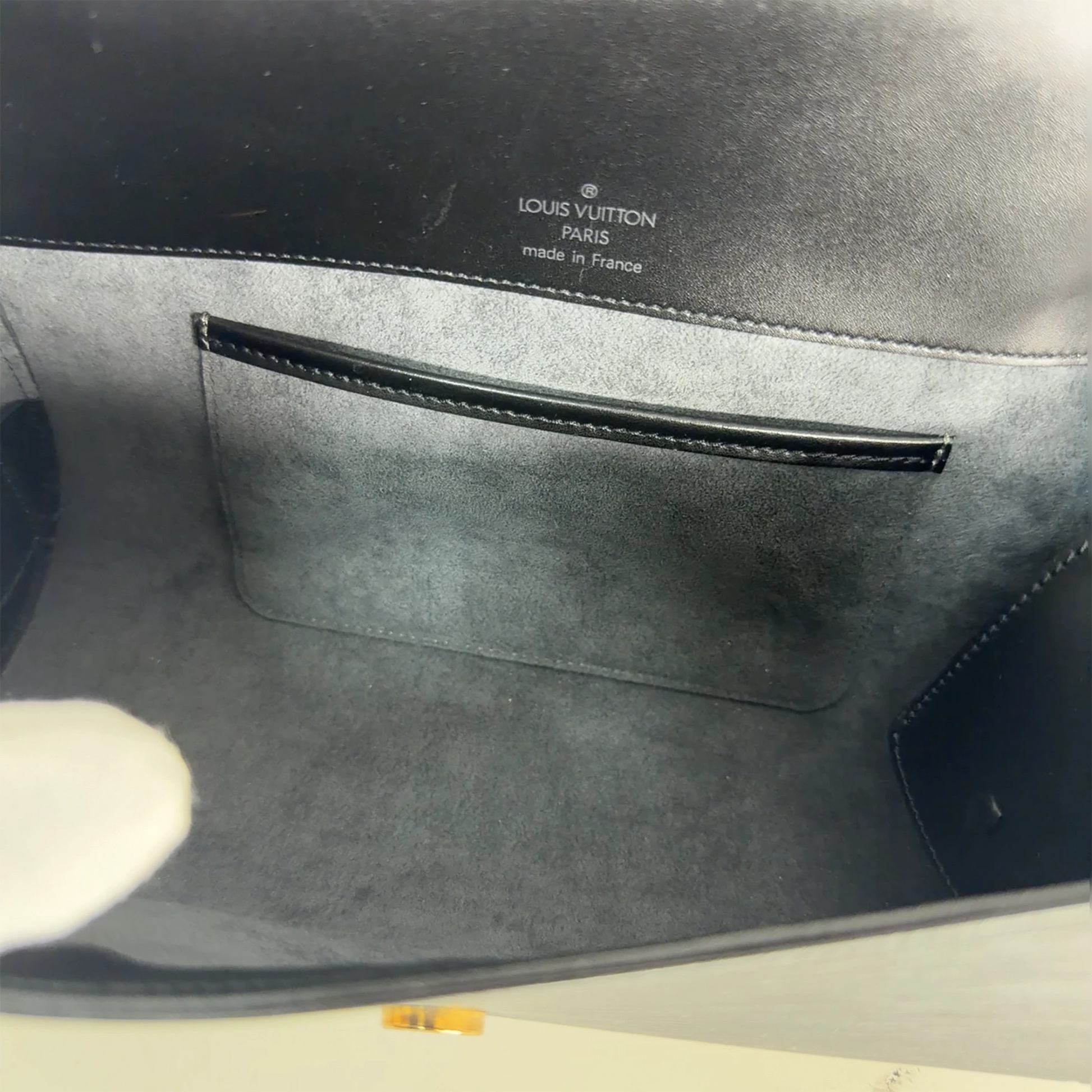 Louis Vuitton Epi Nocturne PM Schultertasche schwarz / neuwertig Louis Vuitton