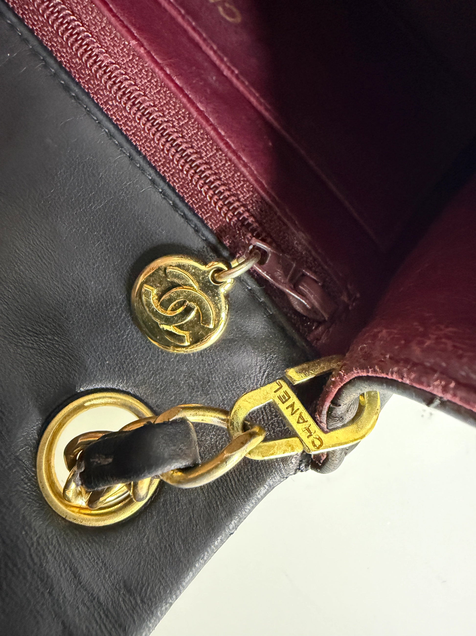 Chanel Timeless Mini Classic Flap schwarz GHW Vintage / gut Chanel