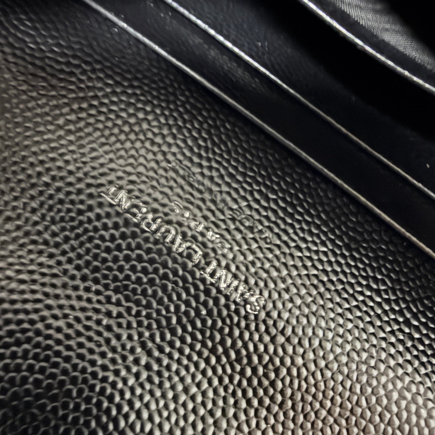 Saint Laurent Cassandre Geldbörse small Leder silberne Hardware / sehr gut Saint Laurent