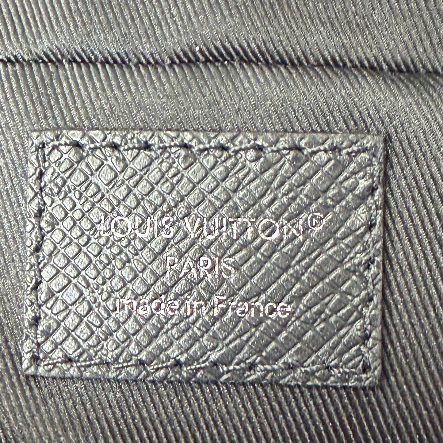 Louis Vuitton Porte-Documents Voyage PM Taiga Leder Fullset / neuwertig Louis Vuitton