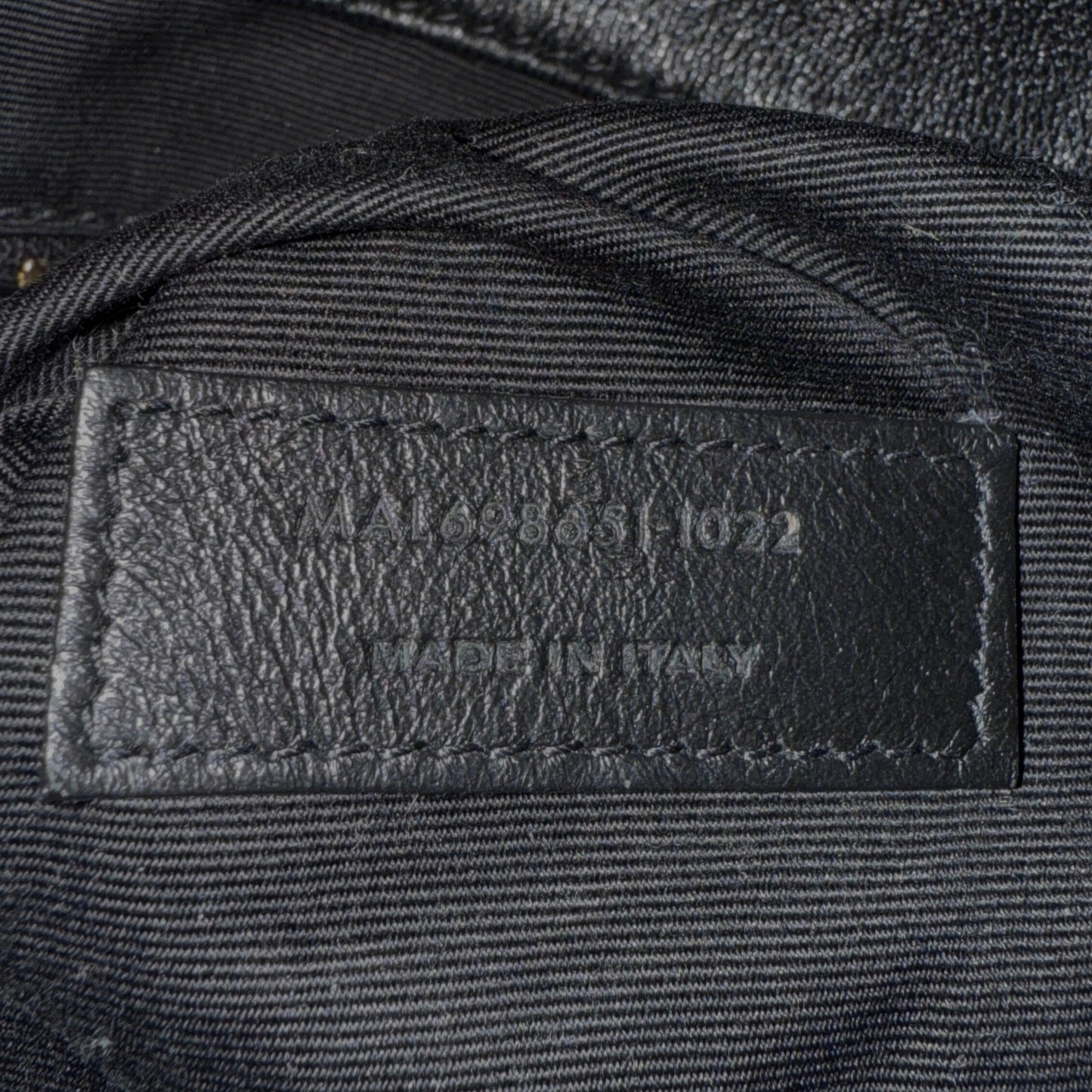 Saint Laurent ICARE Maxi-Shopper aus gestepptem Lammleder Schwarz / sehr gut Saint Laurent