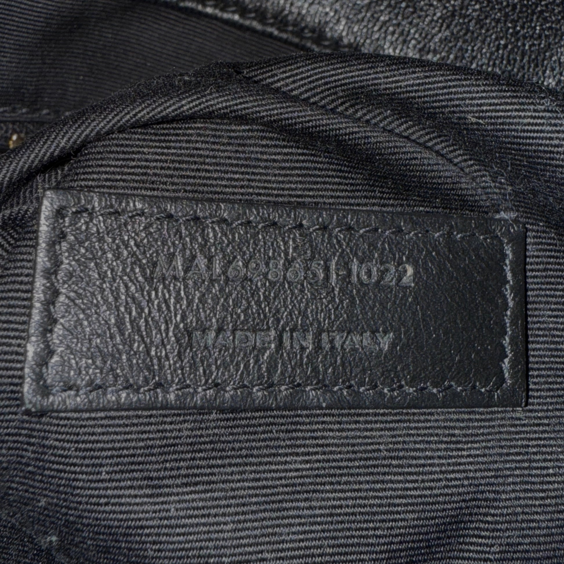 Saint Laurent ICARE Maxi-Shopper aus gestepptem Lammleder Schwarz / sehr gut Saint Laurent