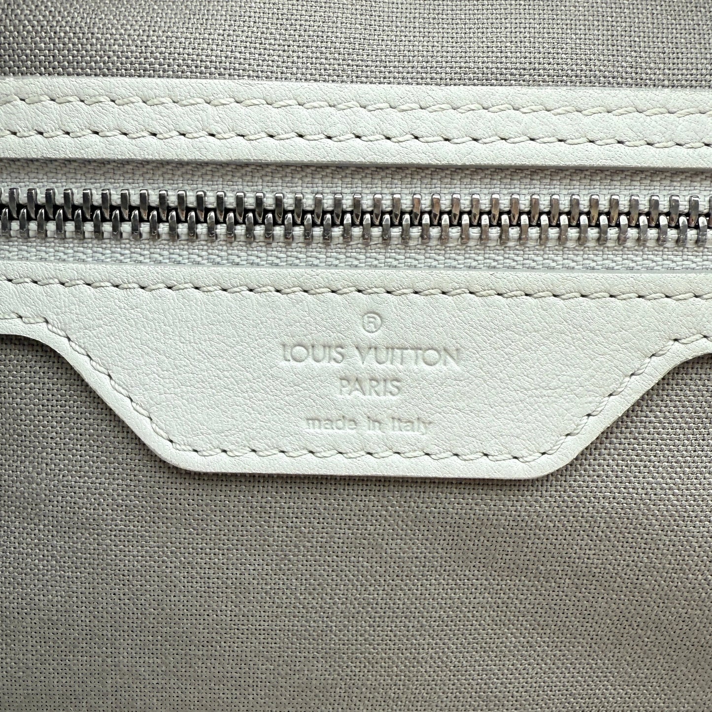 Louis Vuitton Infiniti Keepall 45 Bandouliere Reisetasche Hellgrau / sehr gut