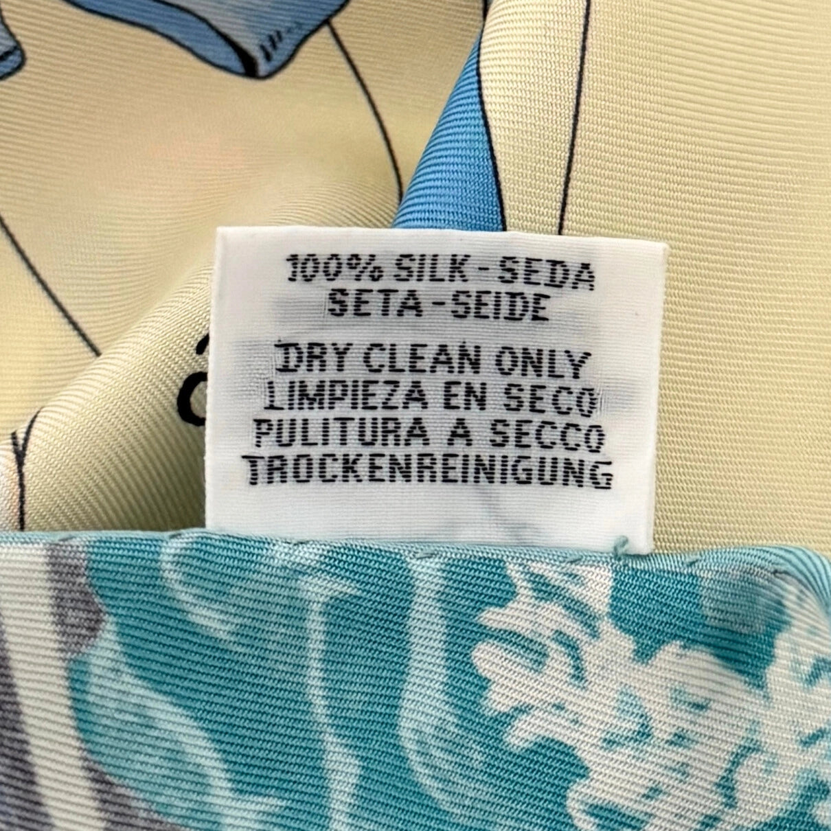Hermès Dreieckstuch Kashina Orange Türkis / sehr gut Hermès