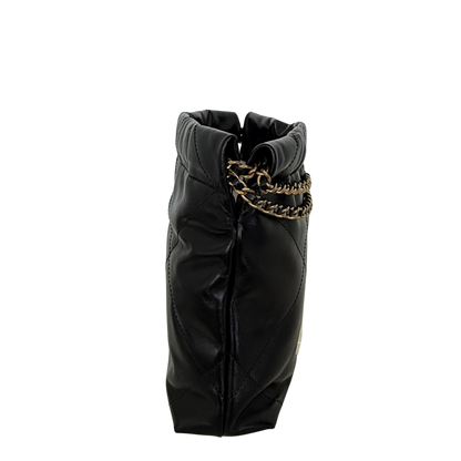 Chanel Kleine Chanel 22 Tasche Schwarz aus Kalbsleder goldene Hardware / neuwertig Chanel