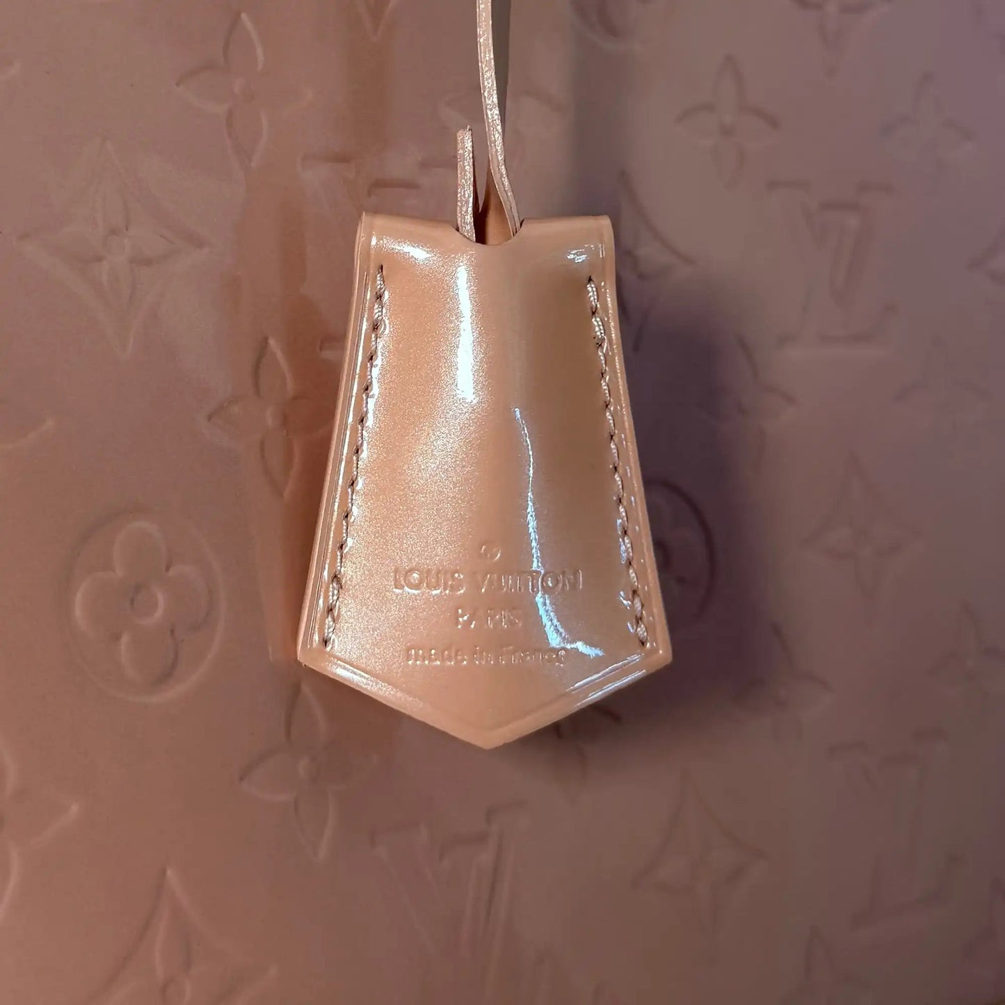 Louis Vuitton Alma GM Vernis Leder MI1130 Beige / sehr gut Louis Vuitton