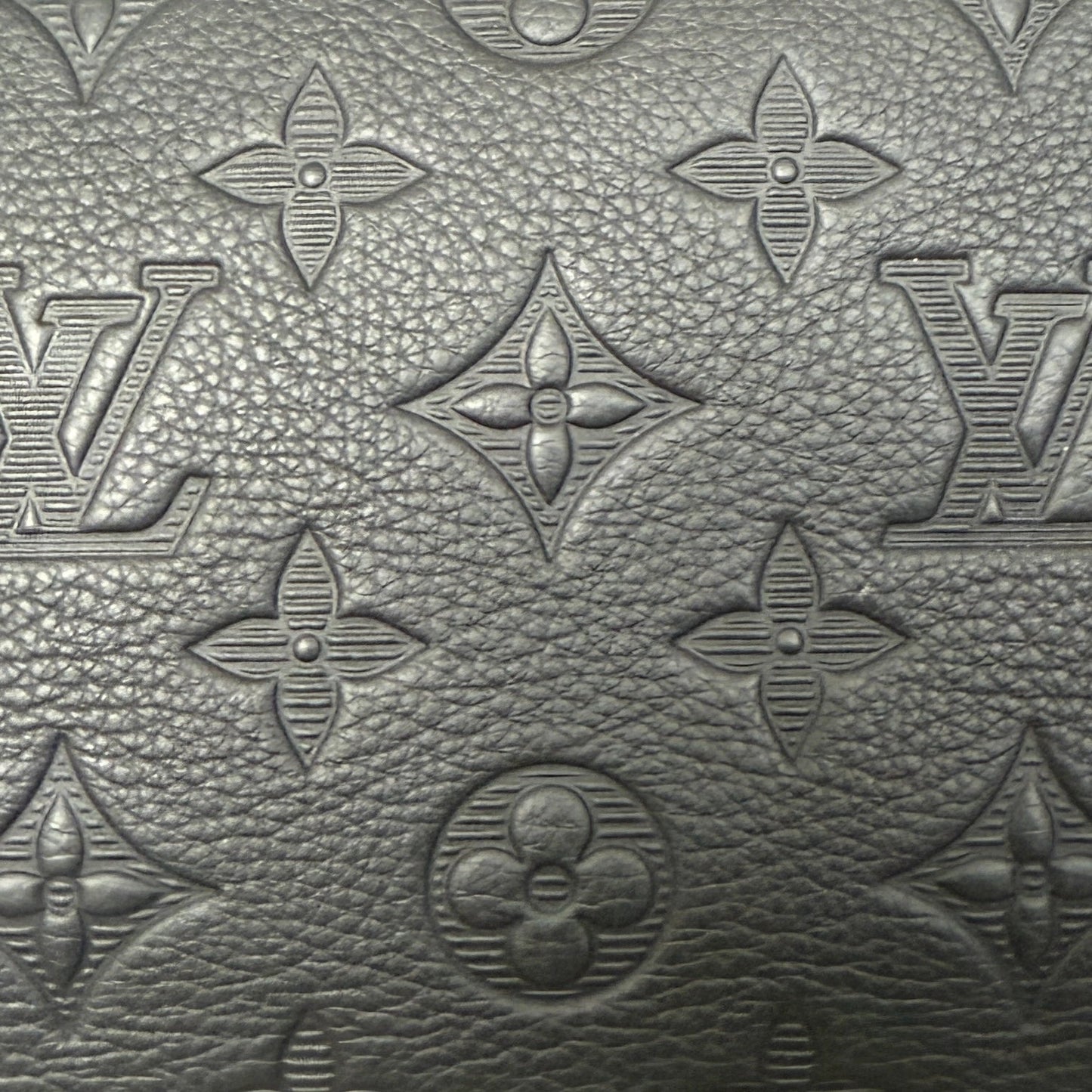 Louis Vuitton Keepall 50 mit Schulterriemen M44810 schwarz / neuwertig Louis Vuitton