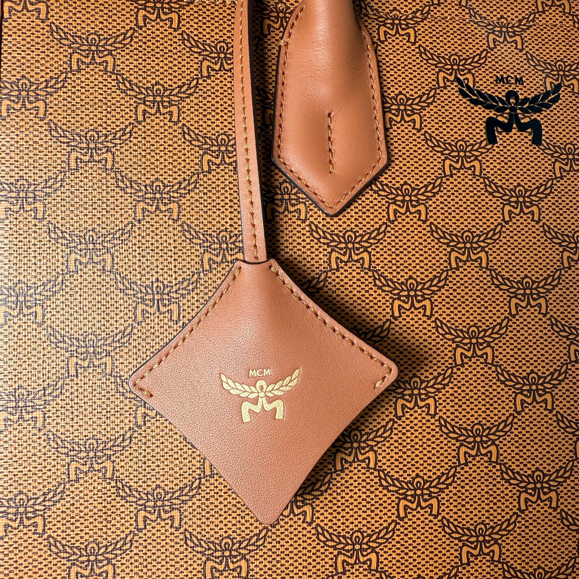 MCM Himmel Tote Bag in Lauretos-Canvas Cognac / neuwertig MCM