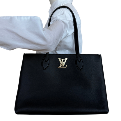 Louis Vuitton Lockme Shopper M57345 Schwarz / neuwertig Louis Vuitton