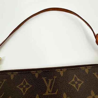 Louis Vuitton Pochette Accessoires Monogram Canvas braun / gut Louis Vuitton