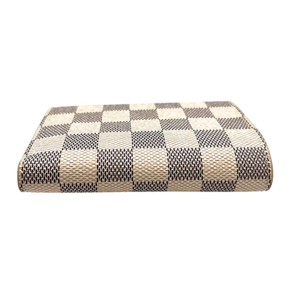 Louis Vuitton Victorine unten