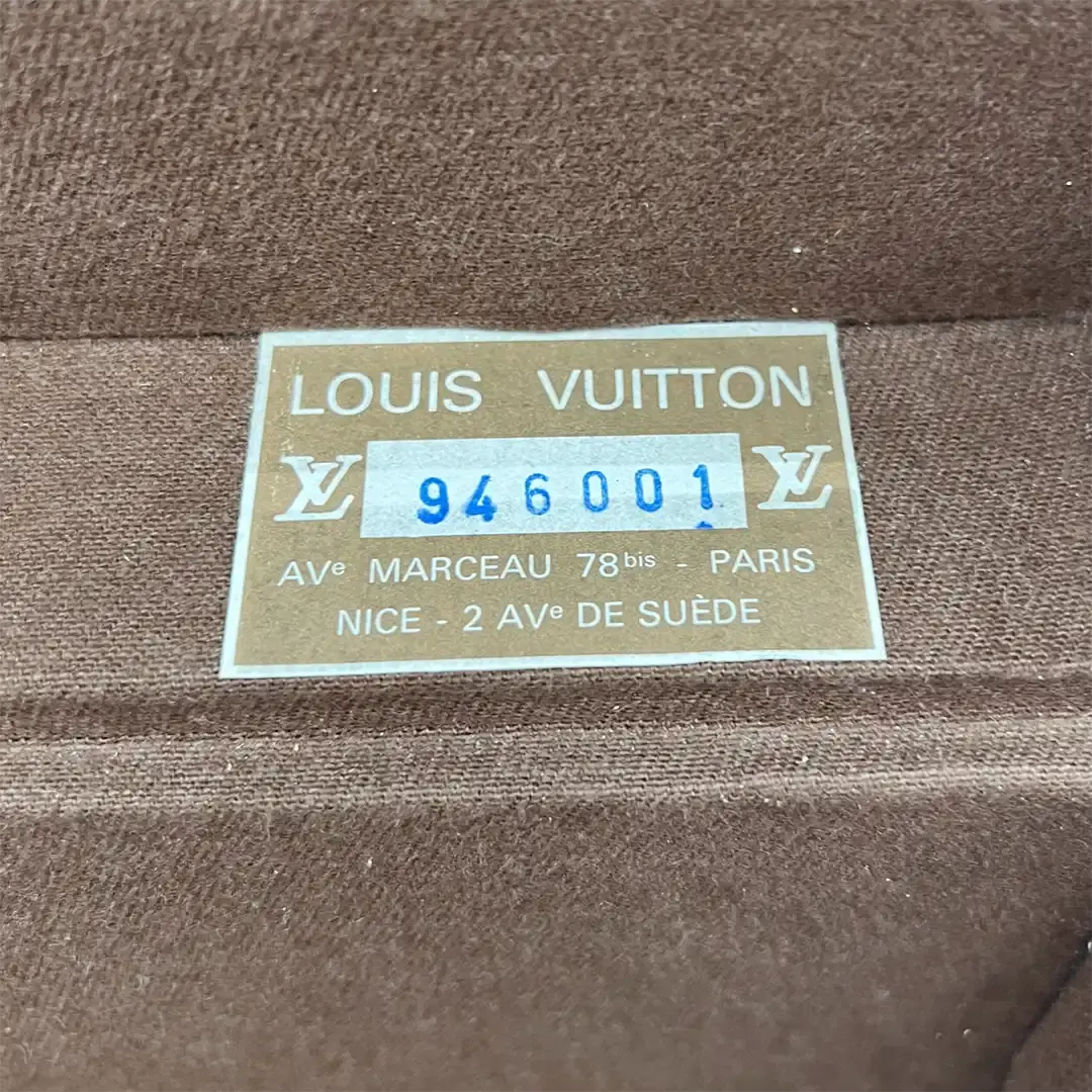 Louis Vuitton Vintage Box 9