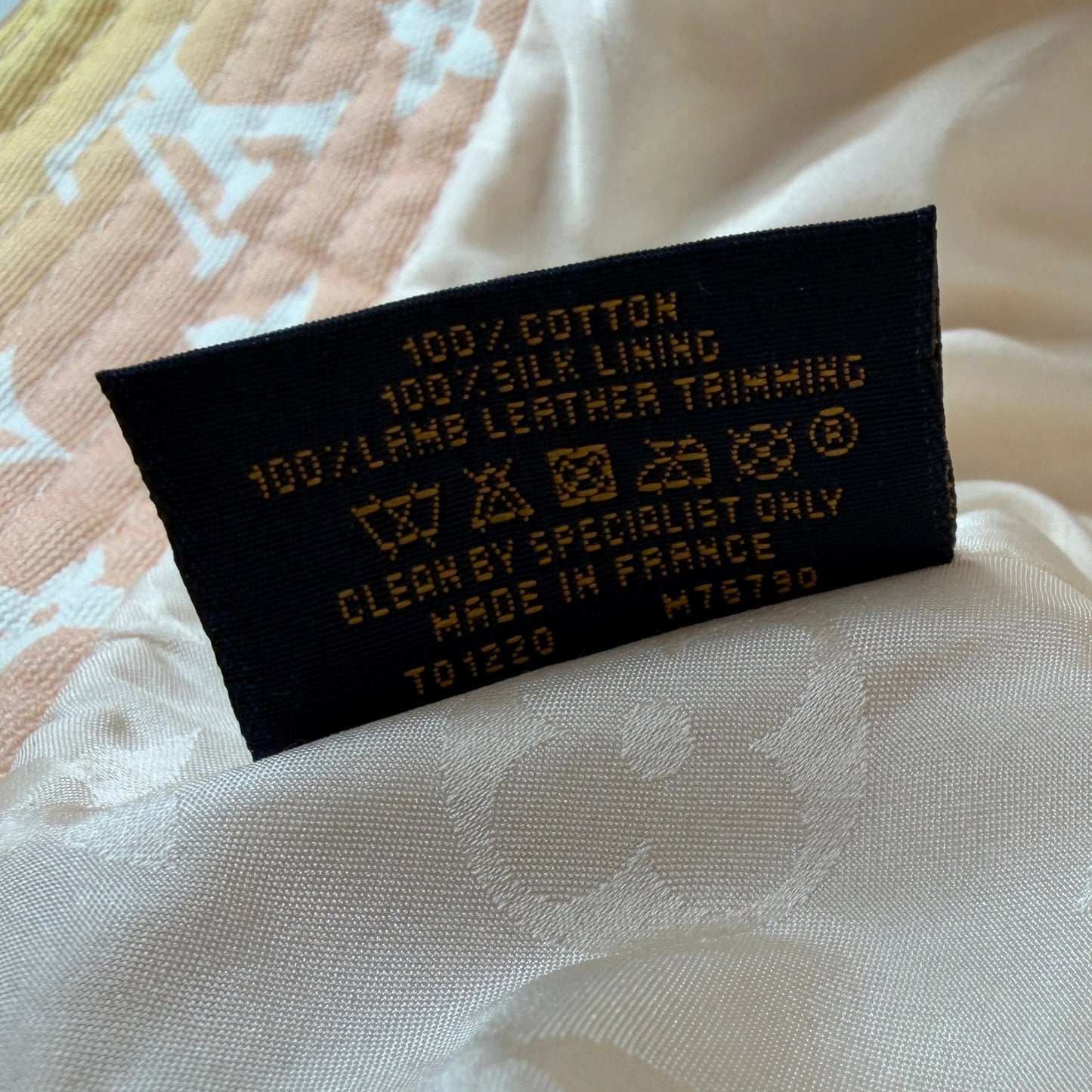 Louis Vuitton Bucket Hat Gradient Monogram by the Pool / neuwertig Louis Vuitton