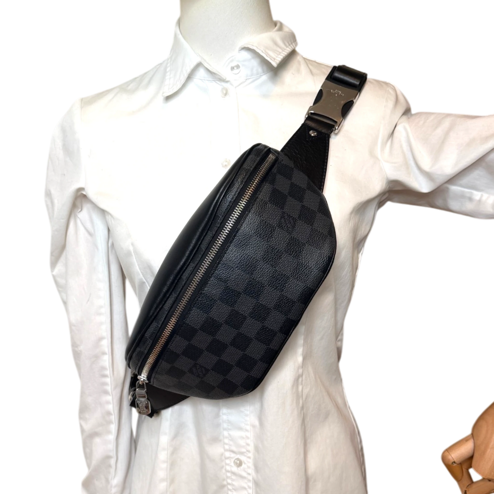 Louis Vuitton Bumbag Damier Graphite Canvas Louis Vuitton
