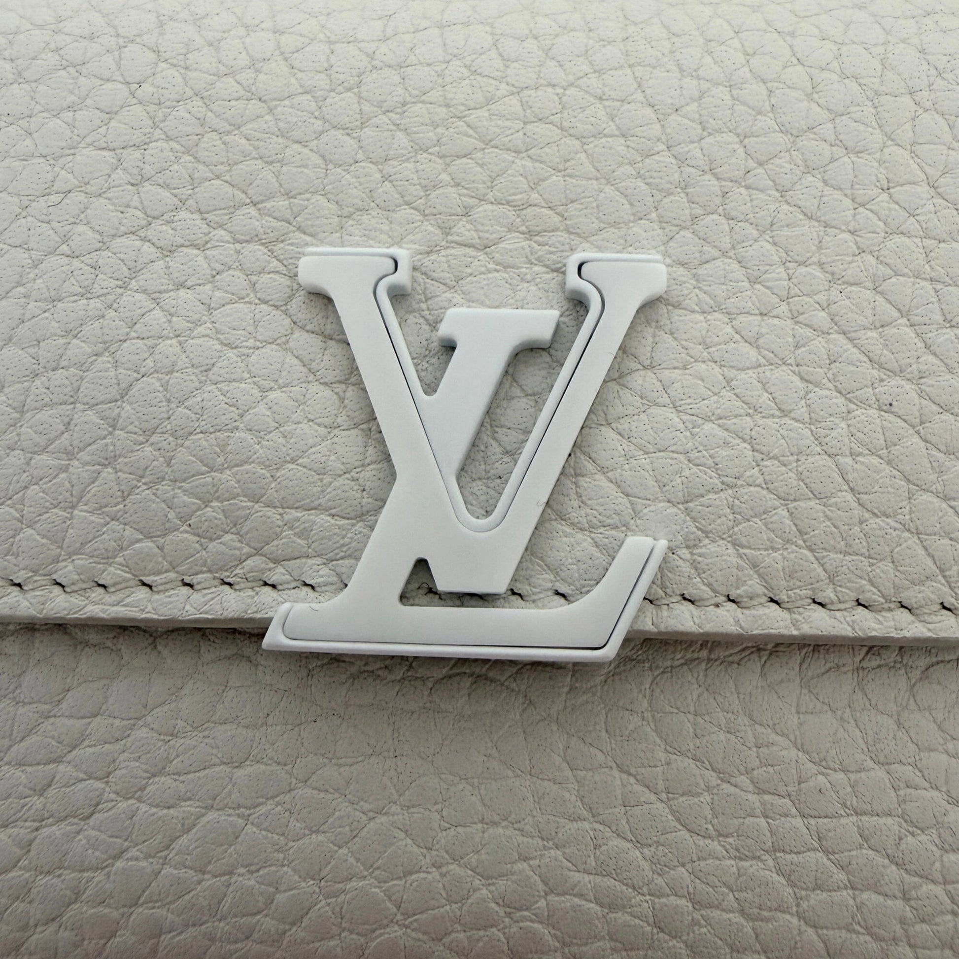 Louis Vuitton Capucines XS Geldbörse Off White / neuwertig Louis Vuitton
