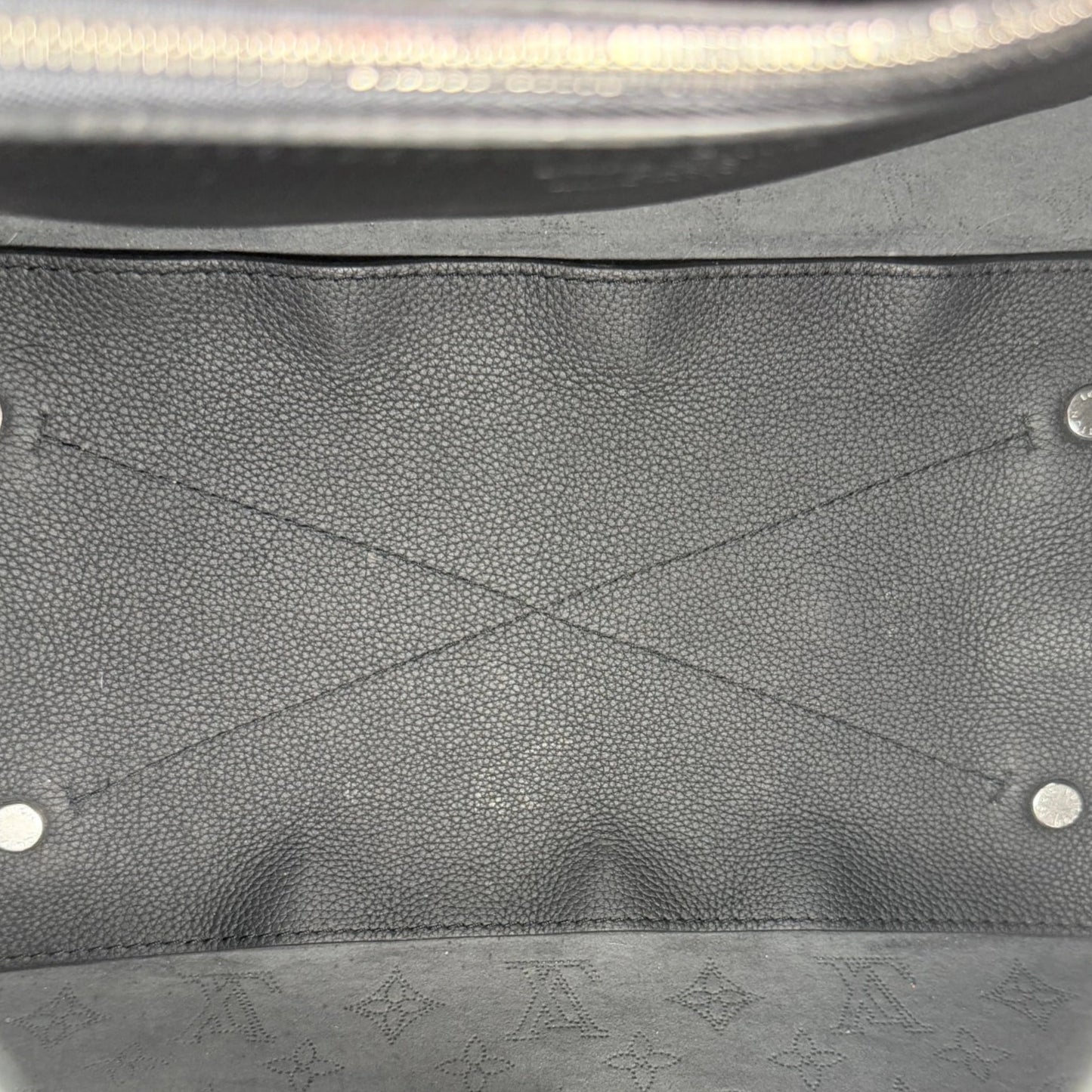 Louis Vuitton Carmel Mahina Leder Schwarz M52950 Louis Vuitton