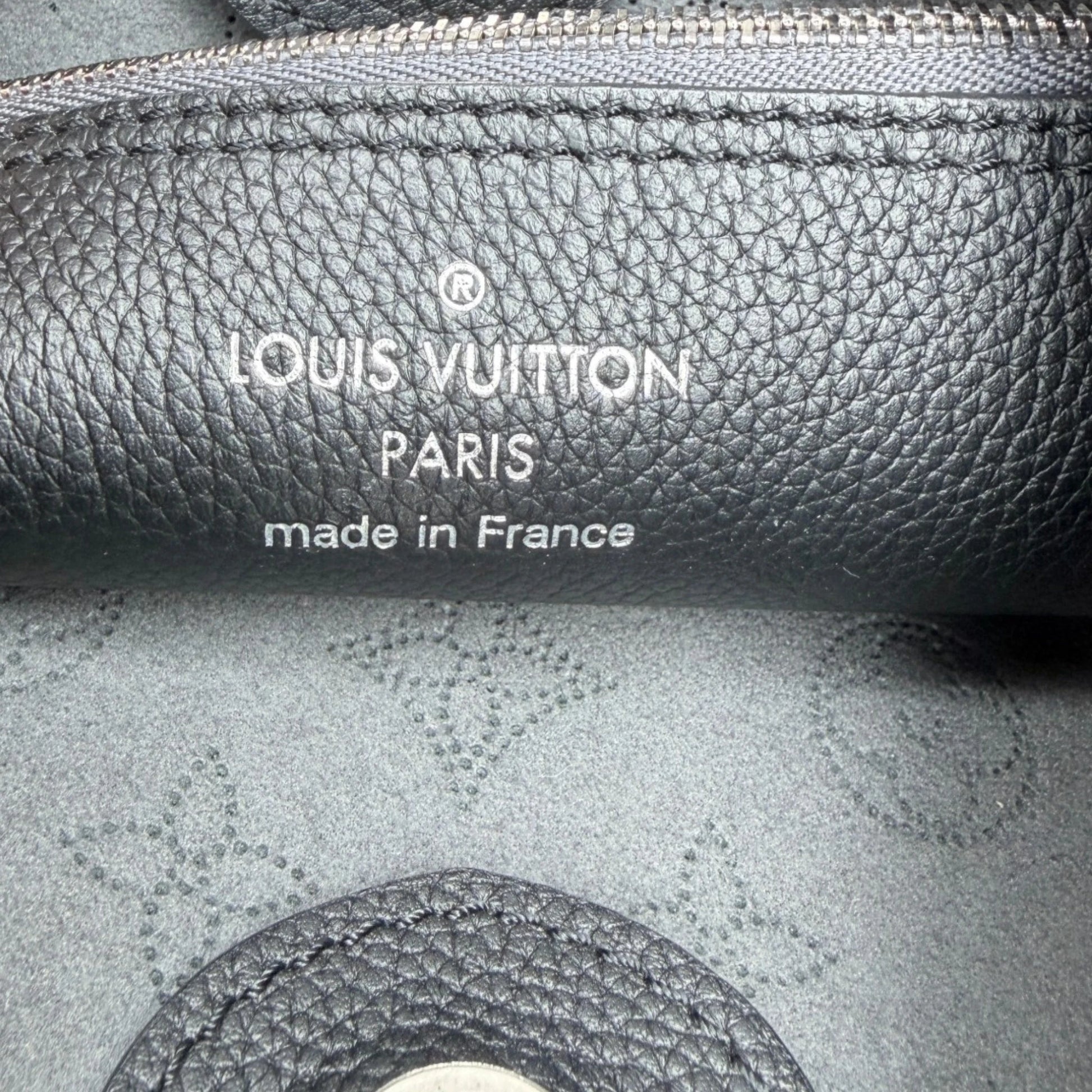 Louis Vuitton Carmel Mahina Leder Schwarz M52950 Louis Vuitton