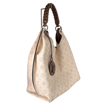 Louis Vuitton Carmel Hobo Mahina Leder Crème Beige Silber – Ansicht 2