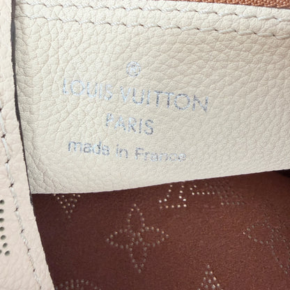 Louis Vuitton Carmel Hobo Mahina Leder Crème Beige Silber – Ansicht 6