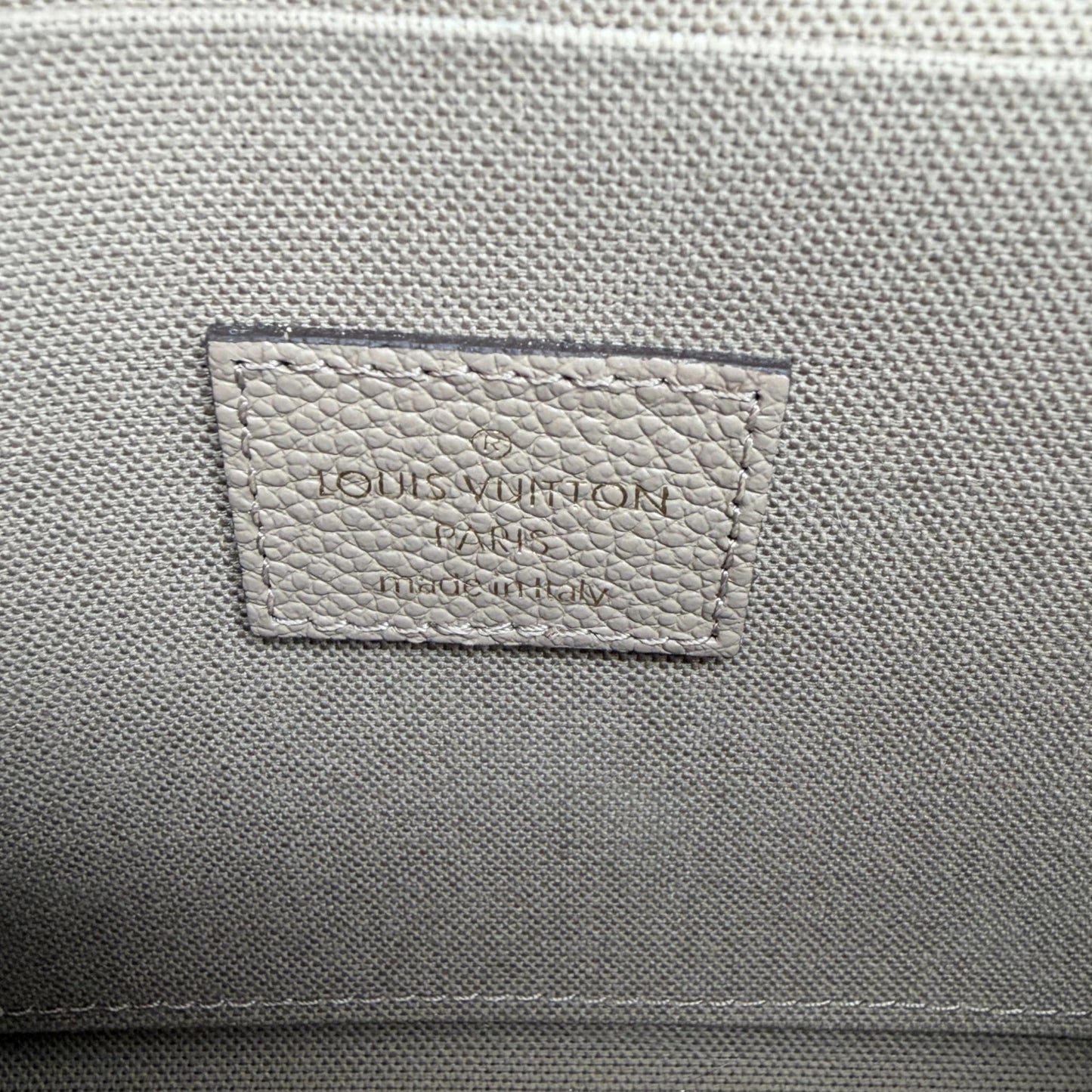 Louis Vuitton Félicie Pochette Empreinte Tourterelle Creme M69977 Louis Vuitton