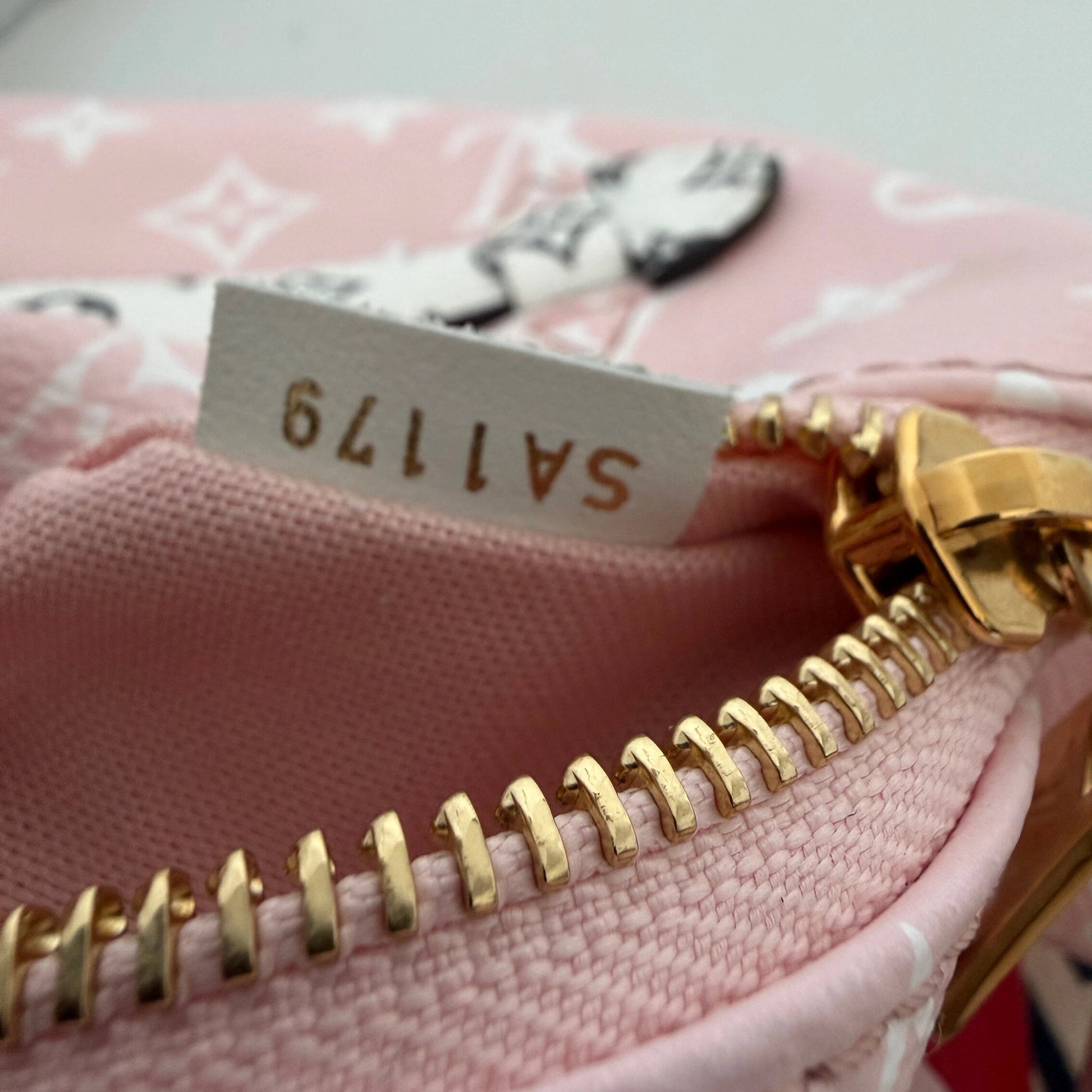 - Louis Vuitton Bumbag M44575 Monogram Giant Rot / neuwertig Louis Vuitton