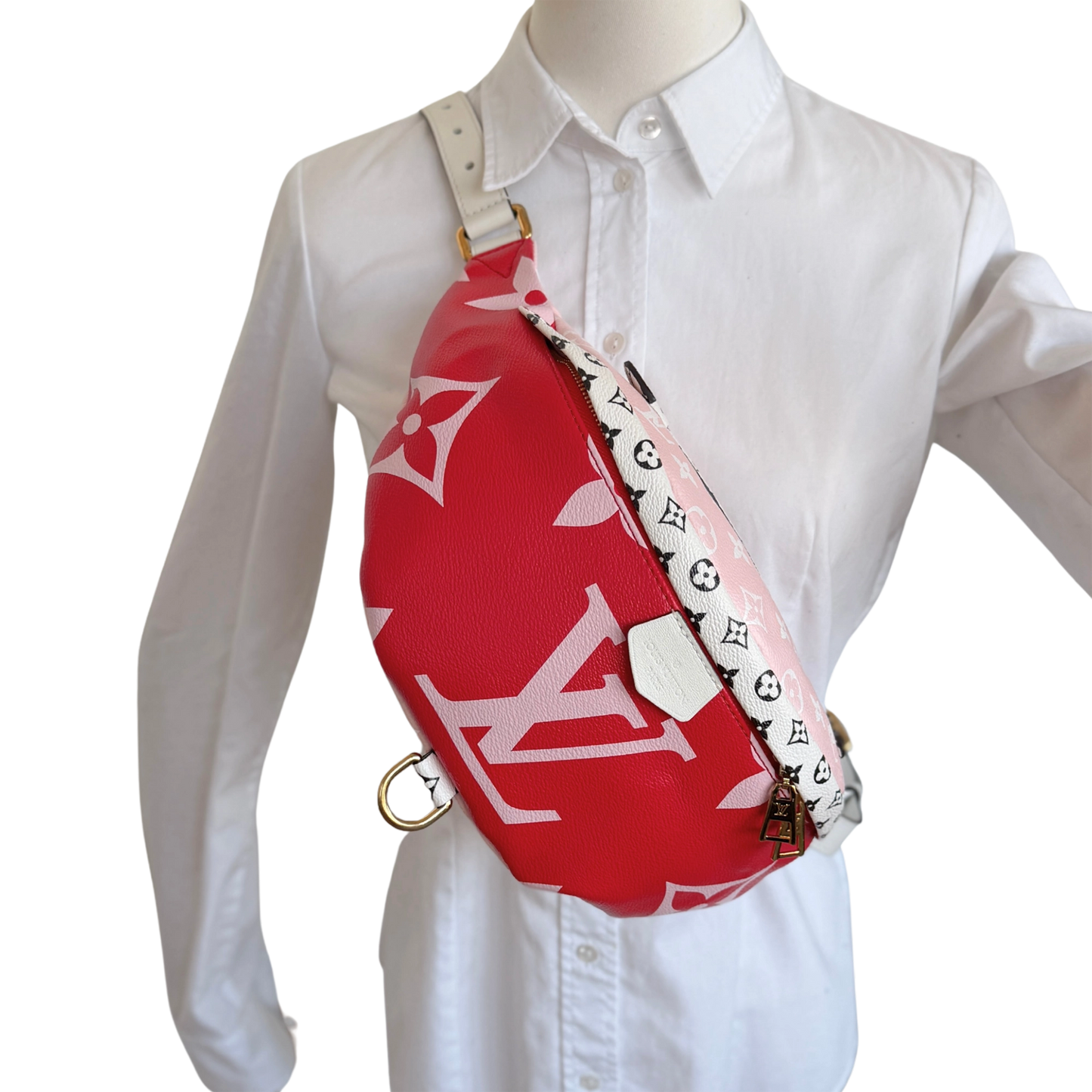 - Louis Vuitton Bumbag M44575 Monogram Giant Rot / neuwertig Louis Vuitton