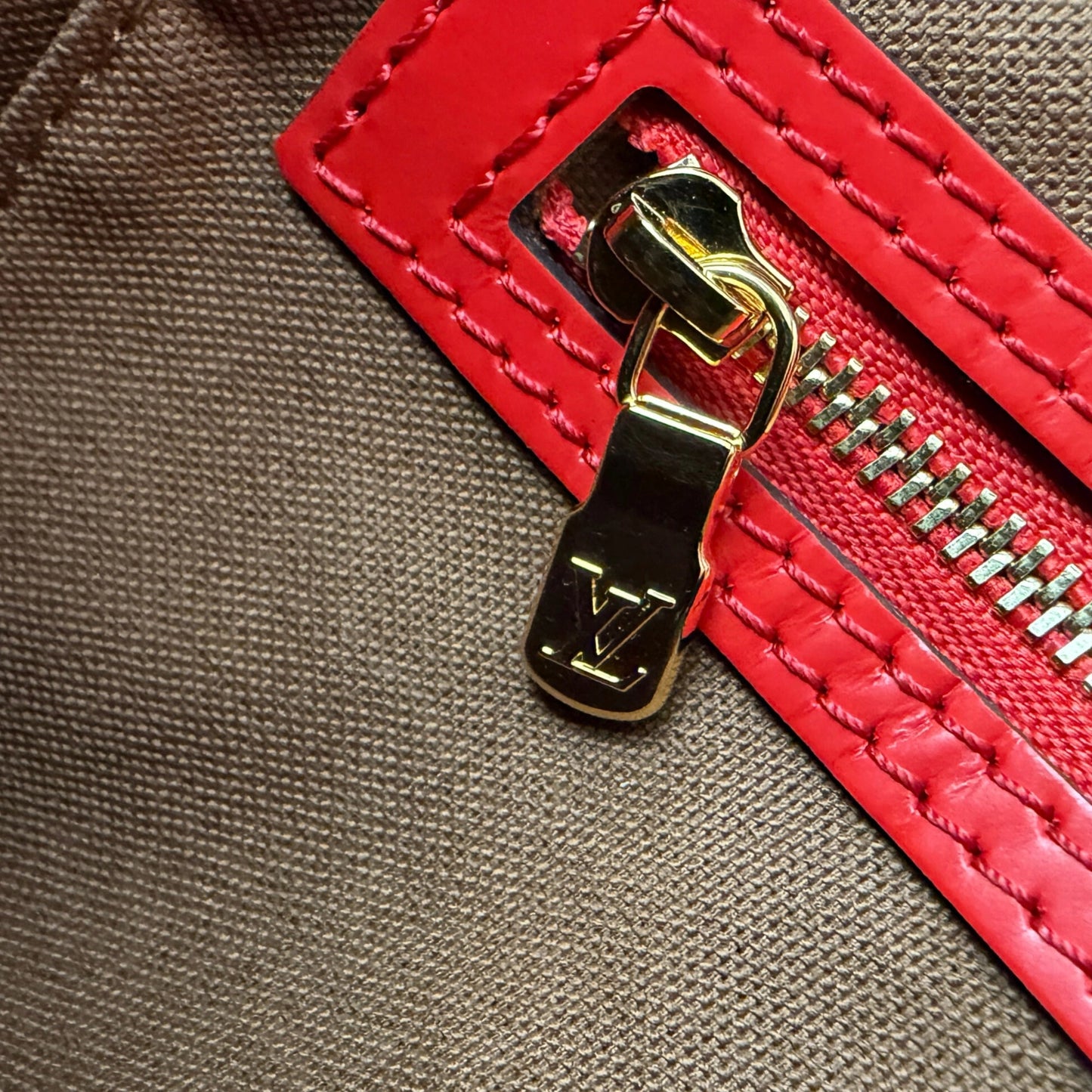 Louis Vuitton Keepall 50 Bandouliere Monogram Coquelicot rot Fullset / neuwertig Louis Vuitton