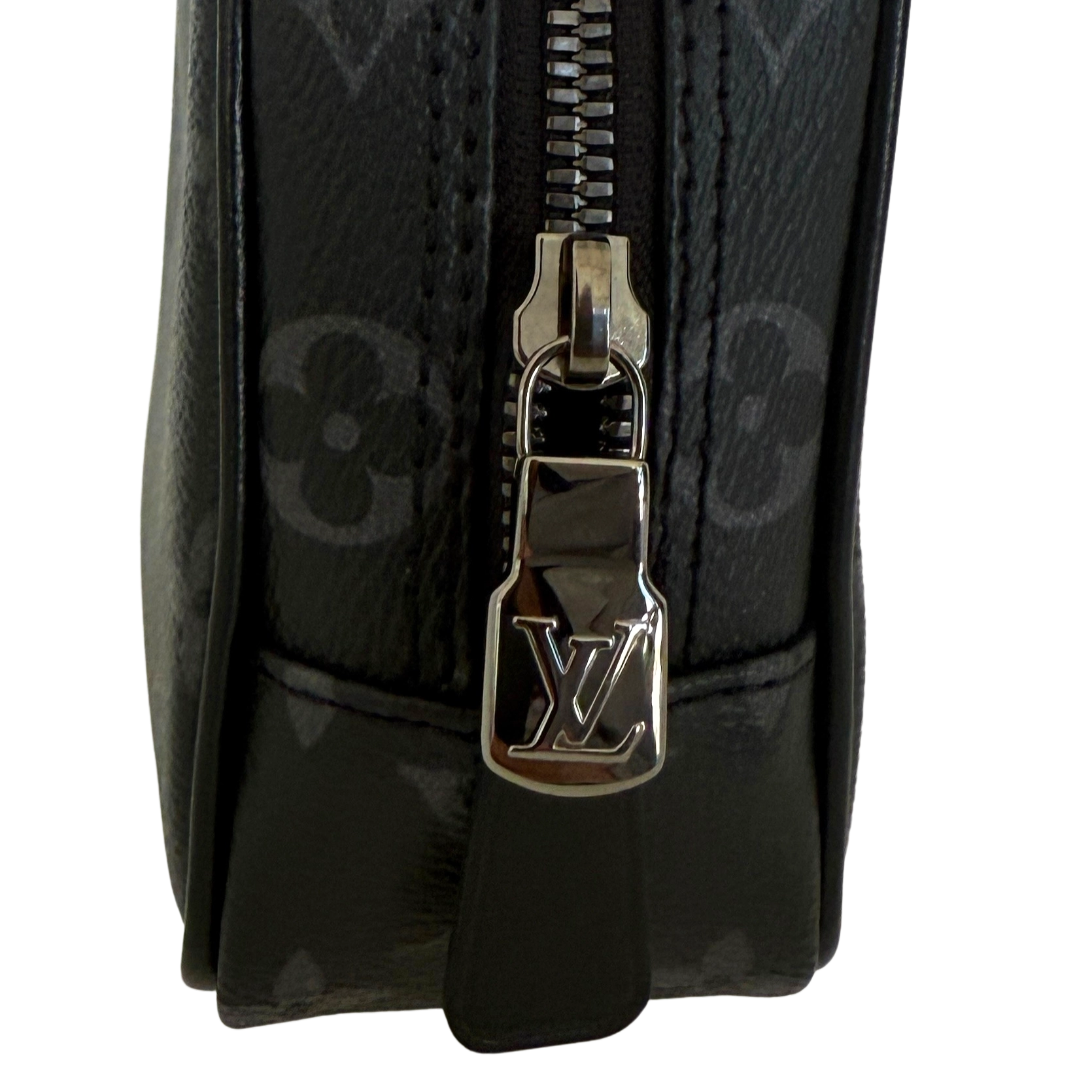 Louis Vuitton Poche Toilette PM Monogram Eclipse Canvas Kulturtasche M46577 Schwarz / neuwertig Louis Vuitton