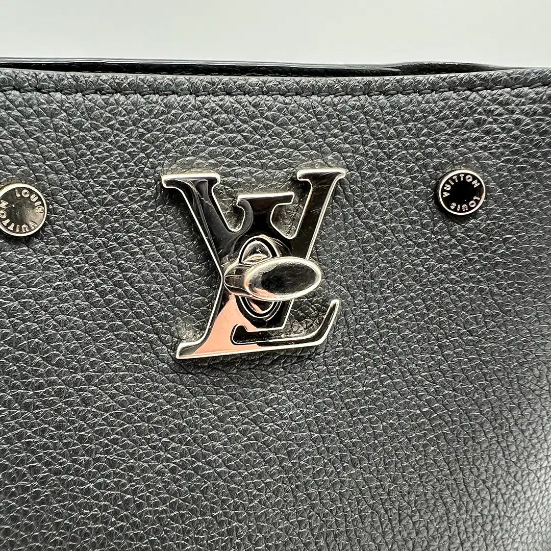 Louis Vuitton Nano Lockme Bucket Kalbsleder schwarz / sehr gut Louis Vuitton