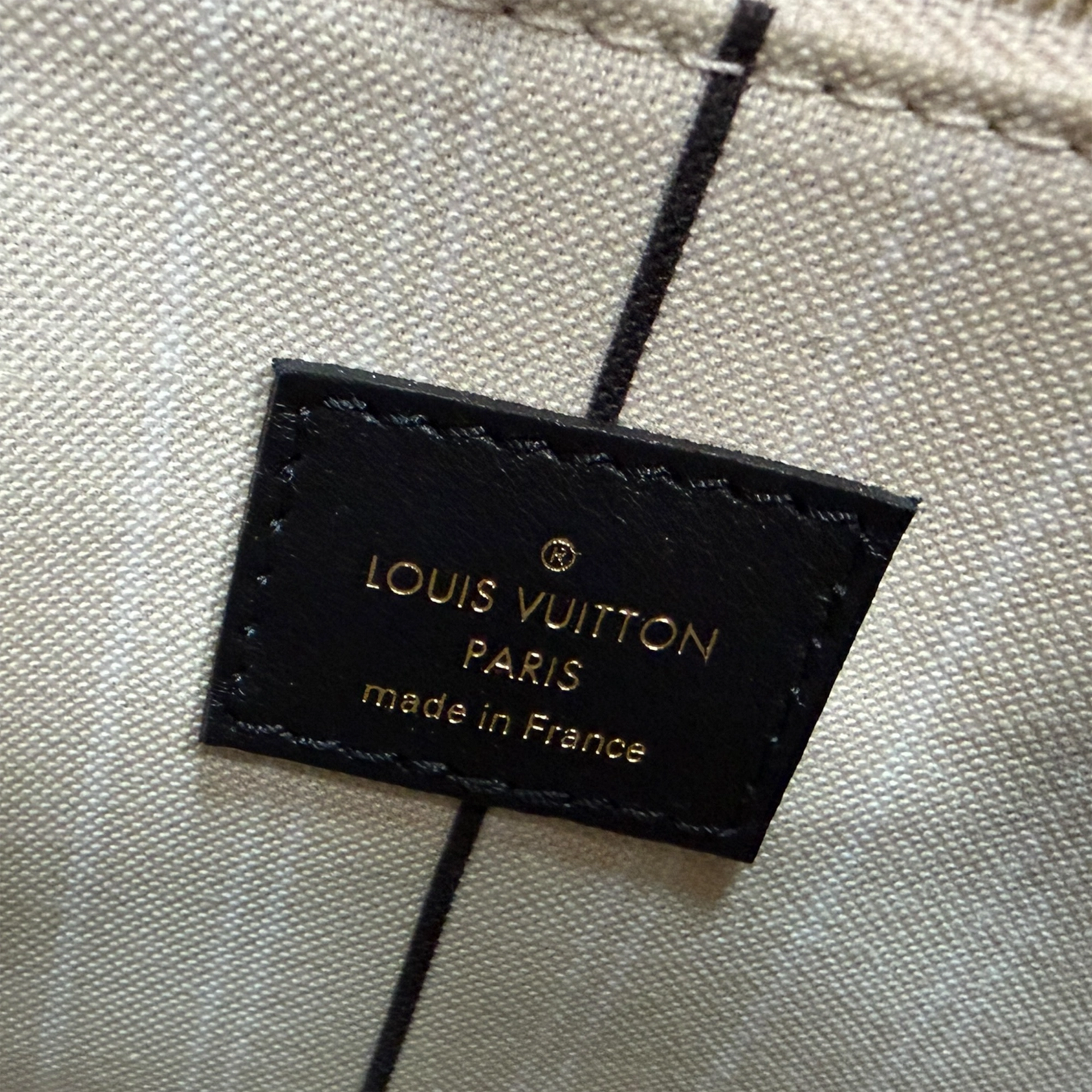 Louis Vuitton On My Side MM  Monogram Tufting M59842 Louis Vuitton