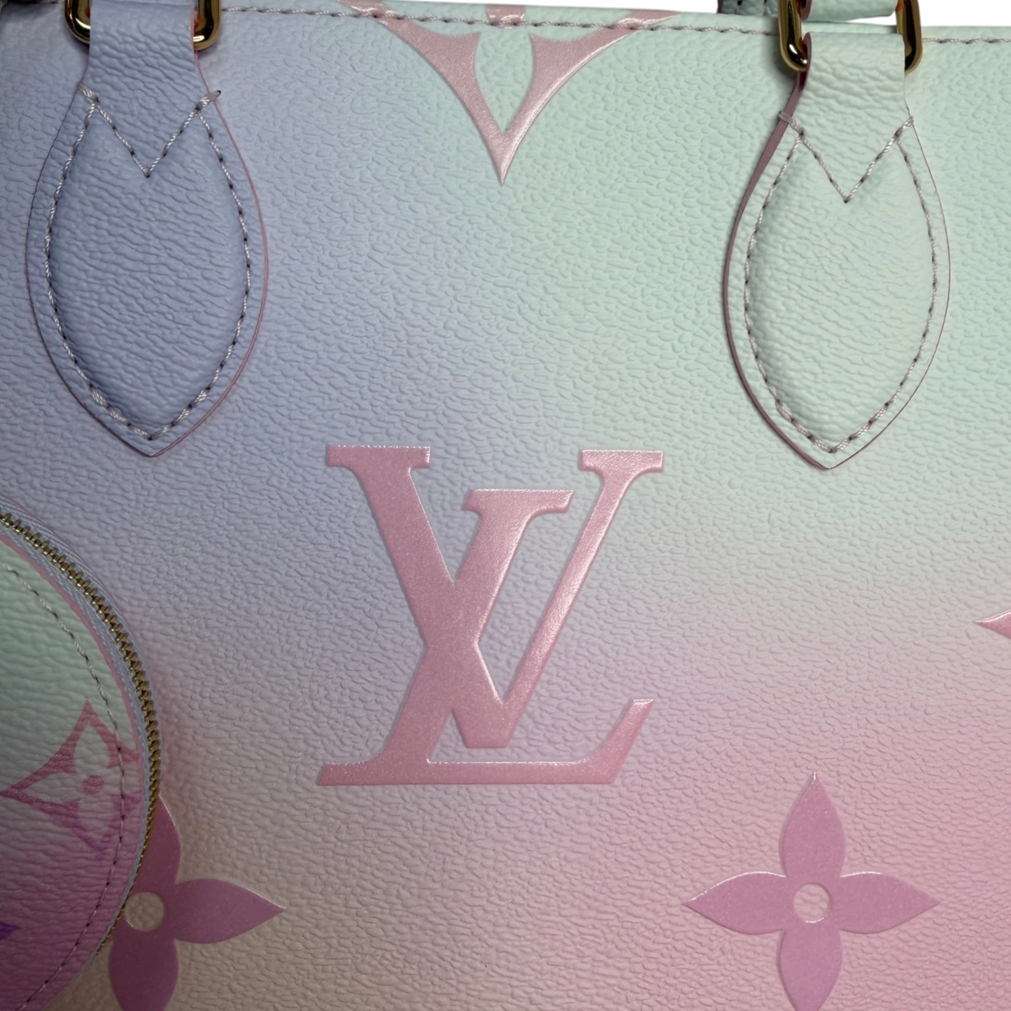 Louis Vuitton OnTheGo PM Giant Monogram Sunrise Pastel Fullset Louis Vuitton