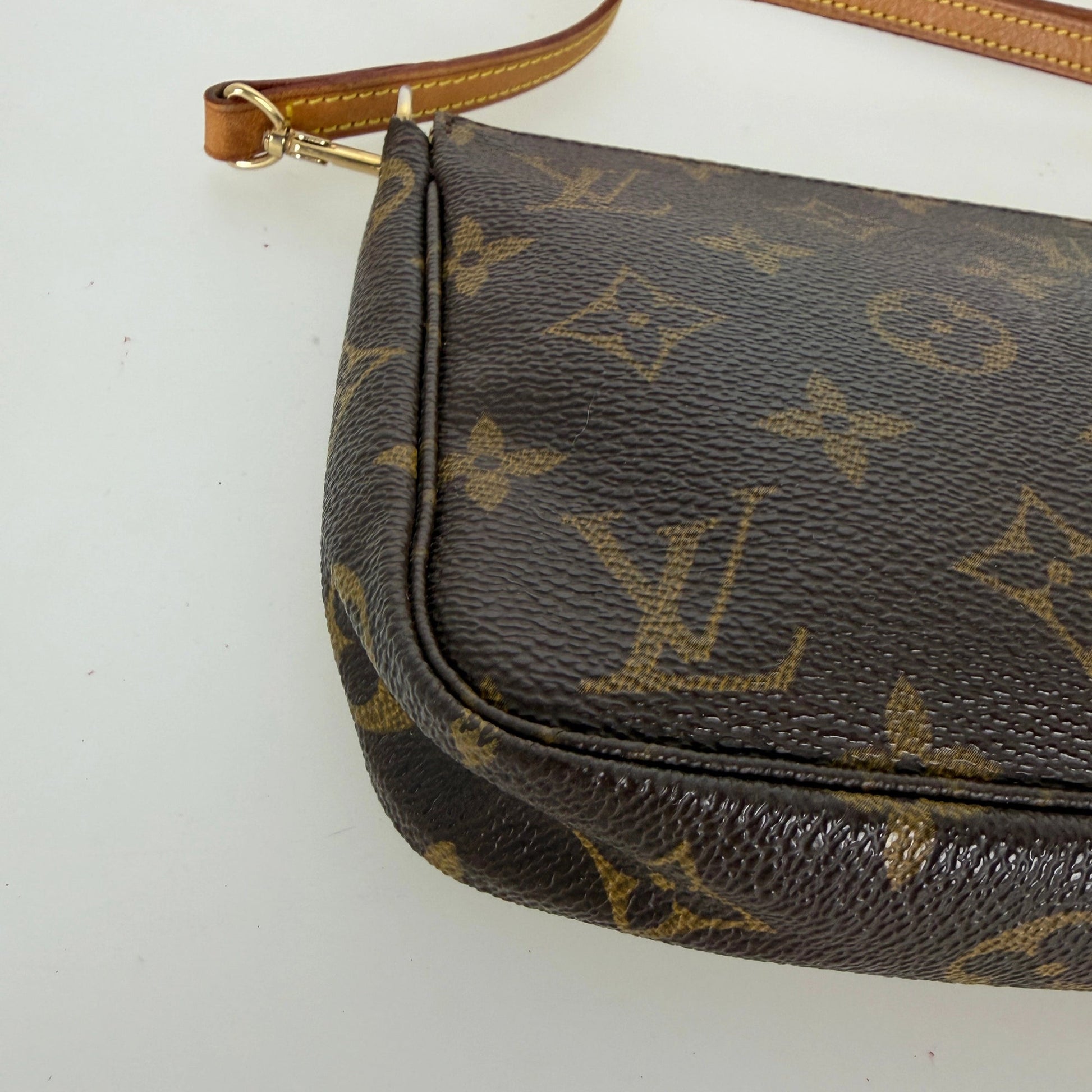 Louis Vuitton Pochette Accessoires Monogram Canvas braun / sehr gut Louis Vuitton