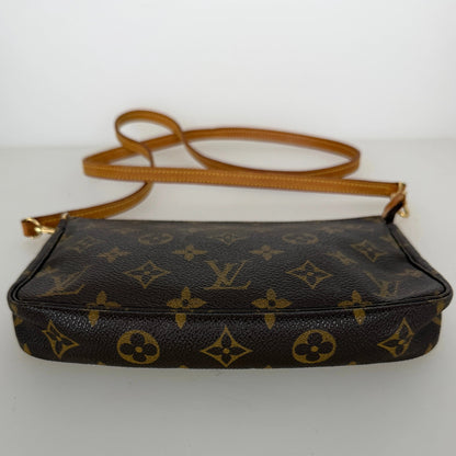 Louis Vuitton Pochette Accessoires Monogram Canvas braun / sehr gut Louis Vuitton