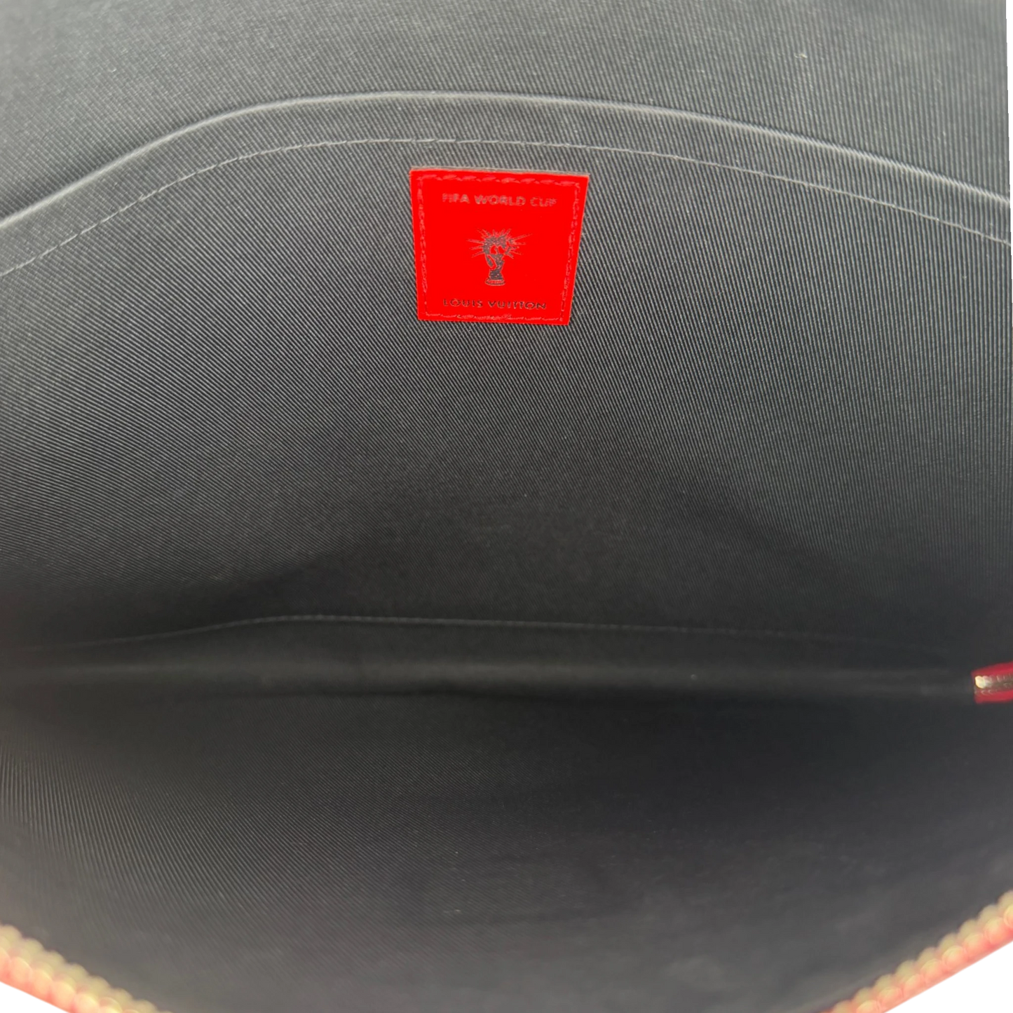 Louis Vuitton Pochette Jour GM FIFA World Cup 2018 Epi Leder Rot Weiß Clutch Louis Vuitton