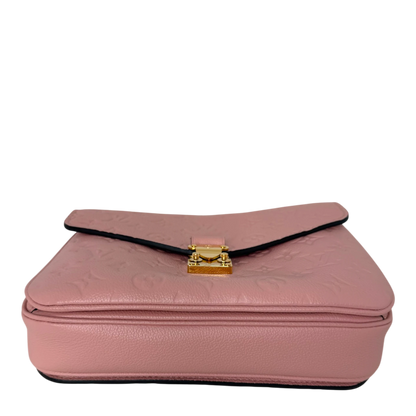 Louis Vuitton Pochette Métis Empreinte Leder M44018 Poudre Rosa Louis Vuitton