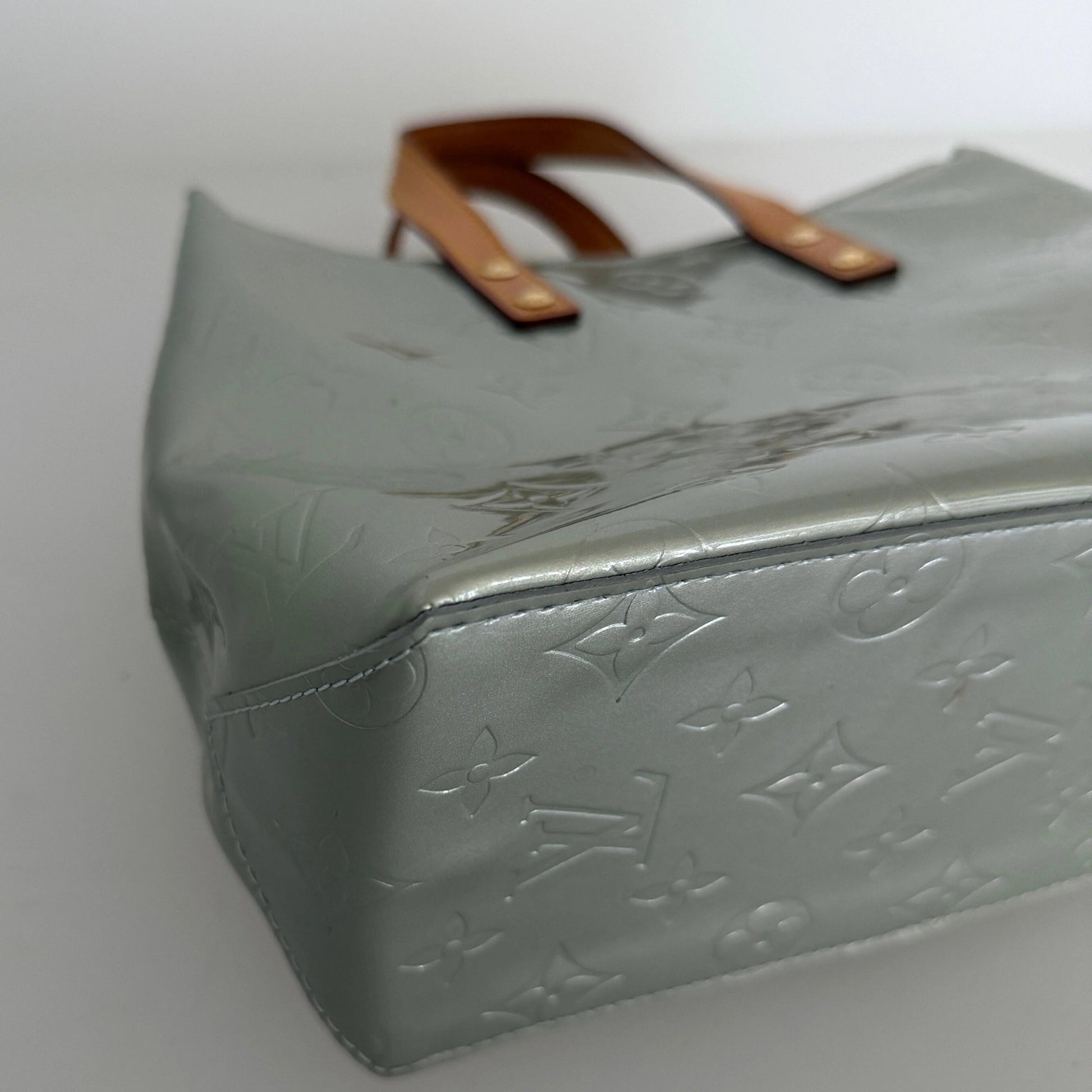 Louis Vuitton Reade PM Handtasche Monogram Vernis silber / sehr gut Louis Vuitton