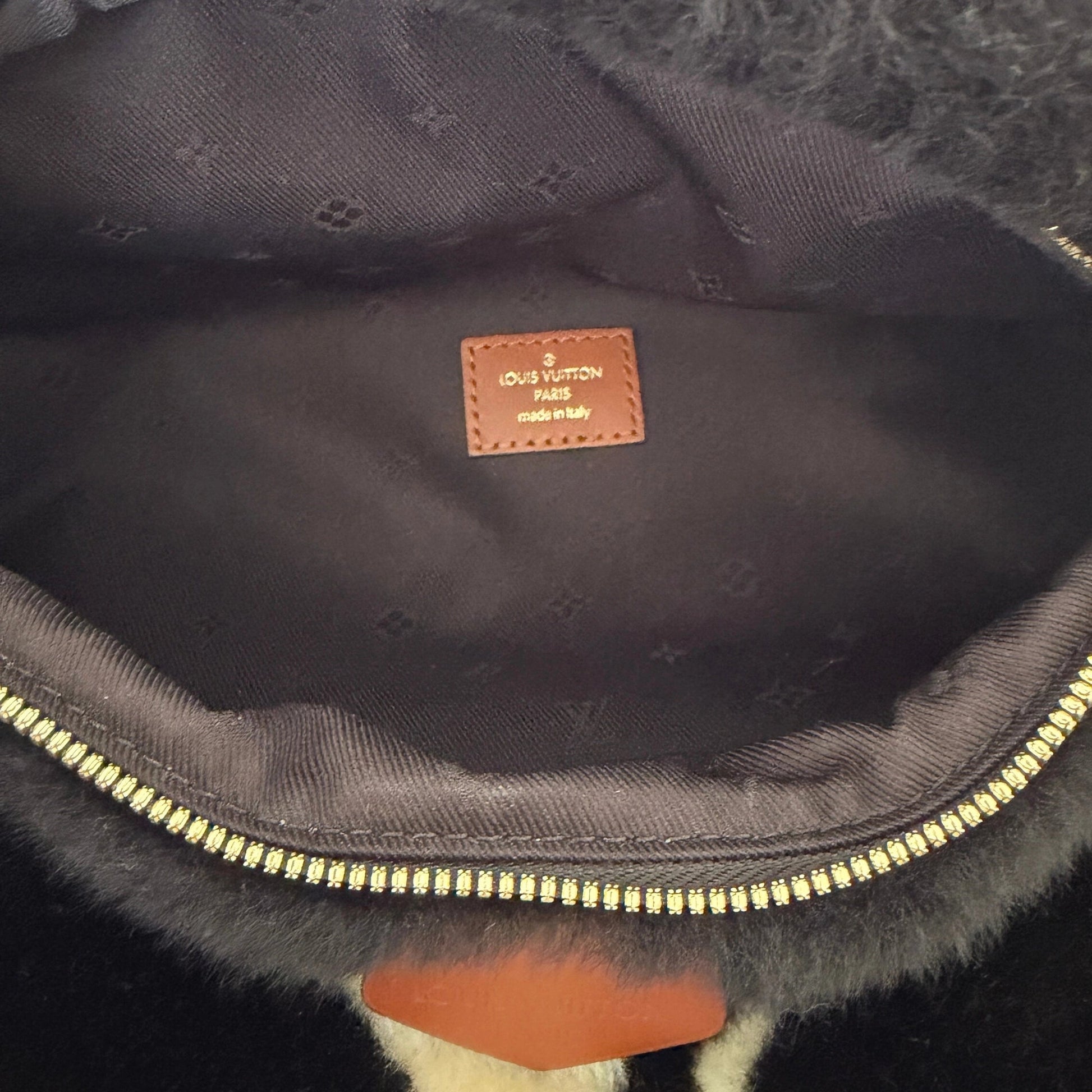 Louis Vuitton Shearling Monogram Bumbag Chocolate Cream Fullset / neuwertig Louis Vuitton