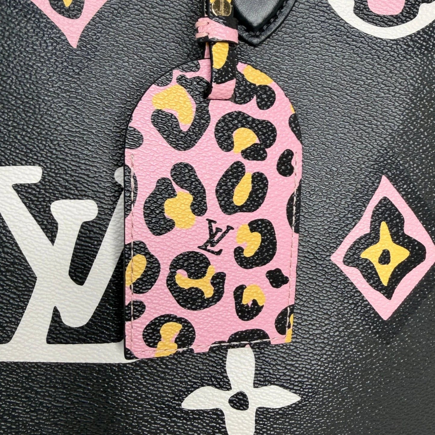 Louis Vuitton Monogram OnTheGo Wild at Heart Monogram Giant GM Louis Vuitton