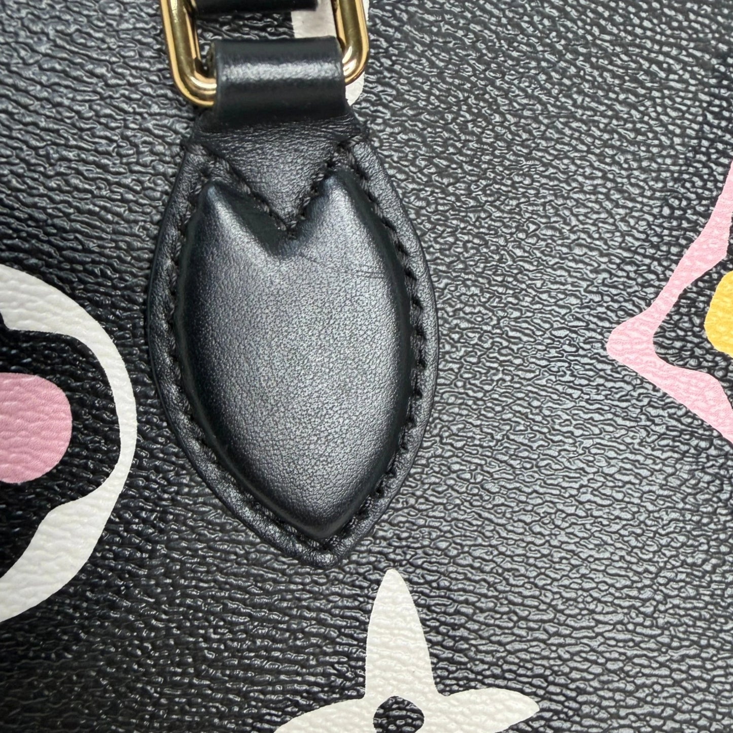 Louis Vuitton Monogram OnTheGo Wild at Heart Monogram Giant GM Louis Vuitton
