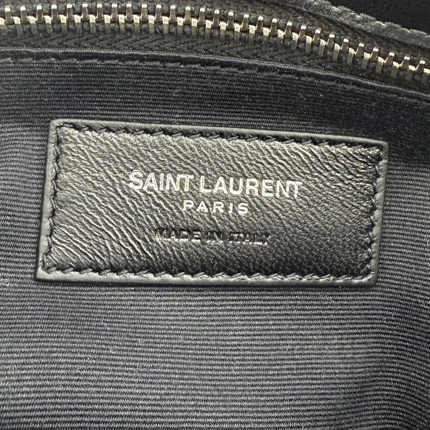 Saint Laurent Loulou Toy Schwarz silberne Hardware / neuwertig Saint Laurent